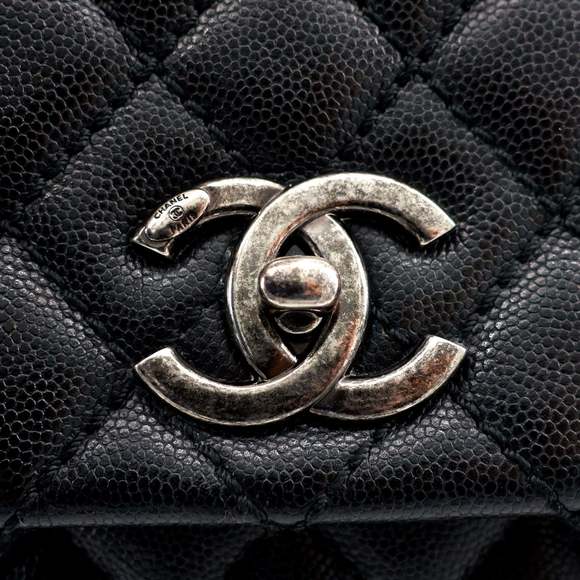 CHANEL Coco Top Handle Medium Caviar Leather Bag - Picture 4 of 10